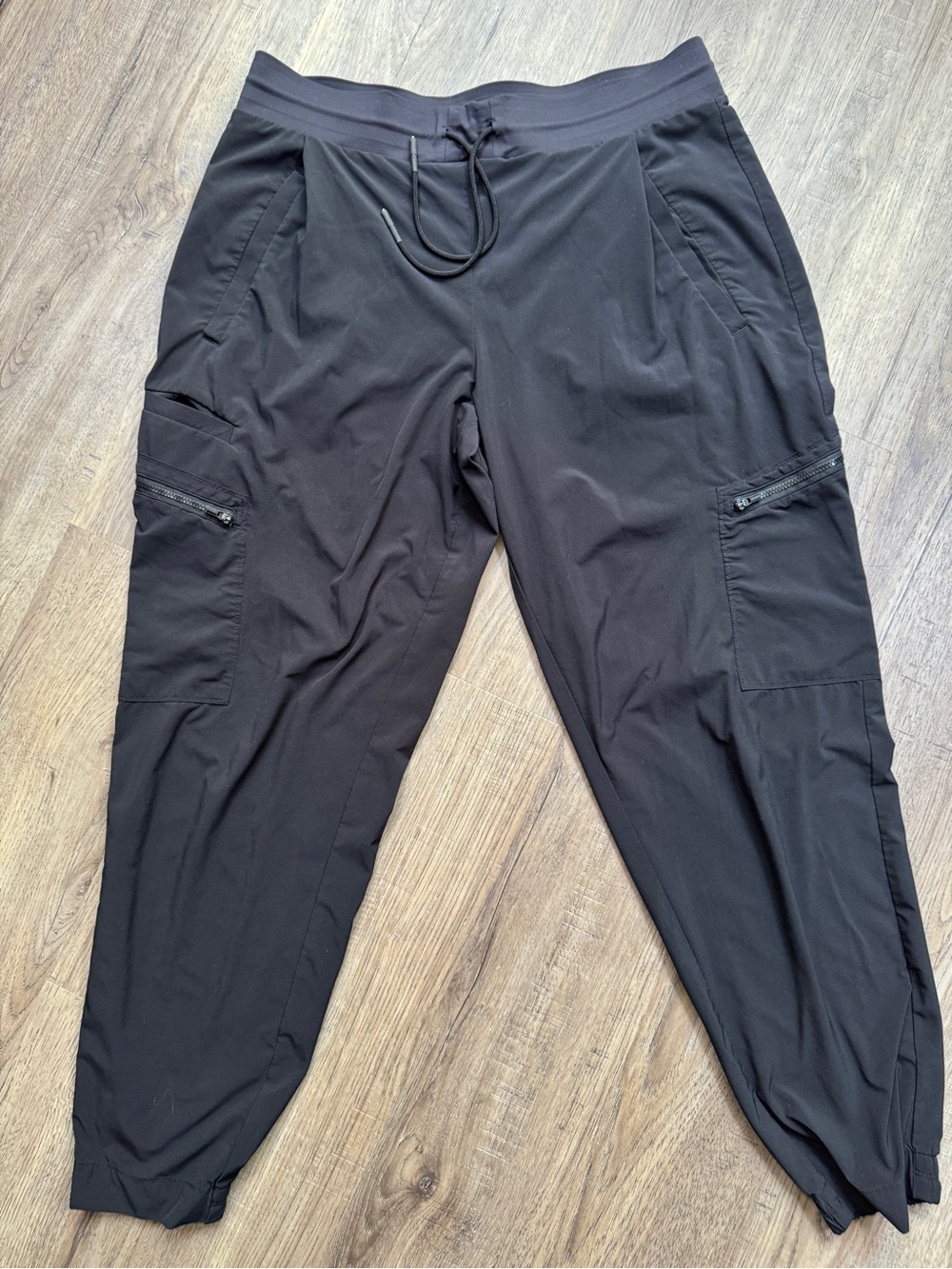 Athleta Women's Ventura Jogger Black Pants - Size 10